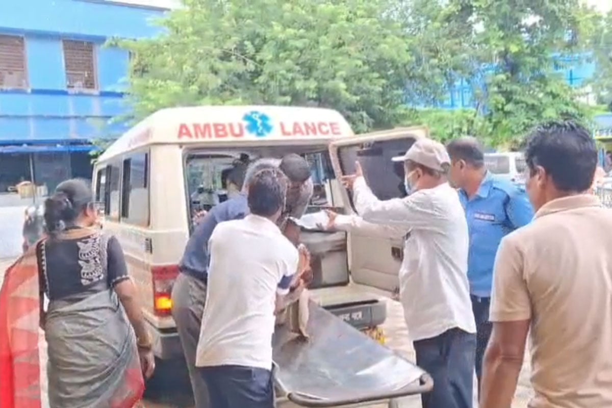 শ্যামাপ্রসাদের জন্মদিনে পতাকা উত্তোলনের সময় মর্মান্তিক ঘটনা, মৃত্যু বিজেপি কর্মীর!