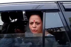 ফের ক্যামেরার সামনে গালিগালাজ, বিজেপিকে একের পর এক কুকথা মহুয়ার! ভাইরাল ভিডিও