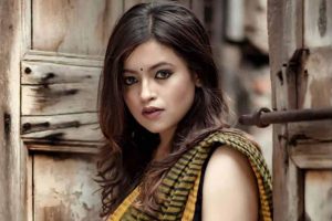ফ্ল্যাট থেকে উদ্ধার মহিলার দেহ, হাতের শিরা কাটা অবস্থায় পড়ে লিভ ইন সঙ্গী! চাঞ্চল্য নিউটাউনে