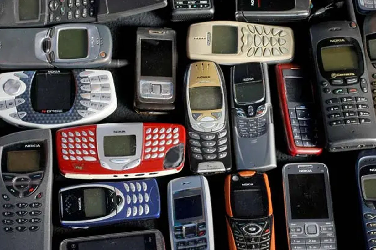 Jyoti Basu Made India's First Mobile Phone Call on July 31 1995