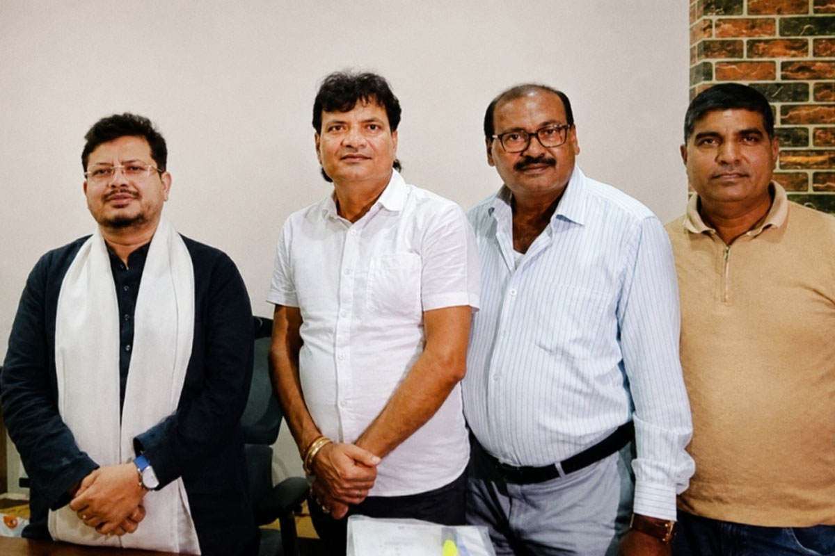 শোকজে জেরবার আসানসোল পুরনিগম, কালীঘাট ছেড়ে ঋতব্রতর দরবারে মেয়র বিধান !
