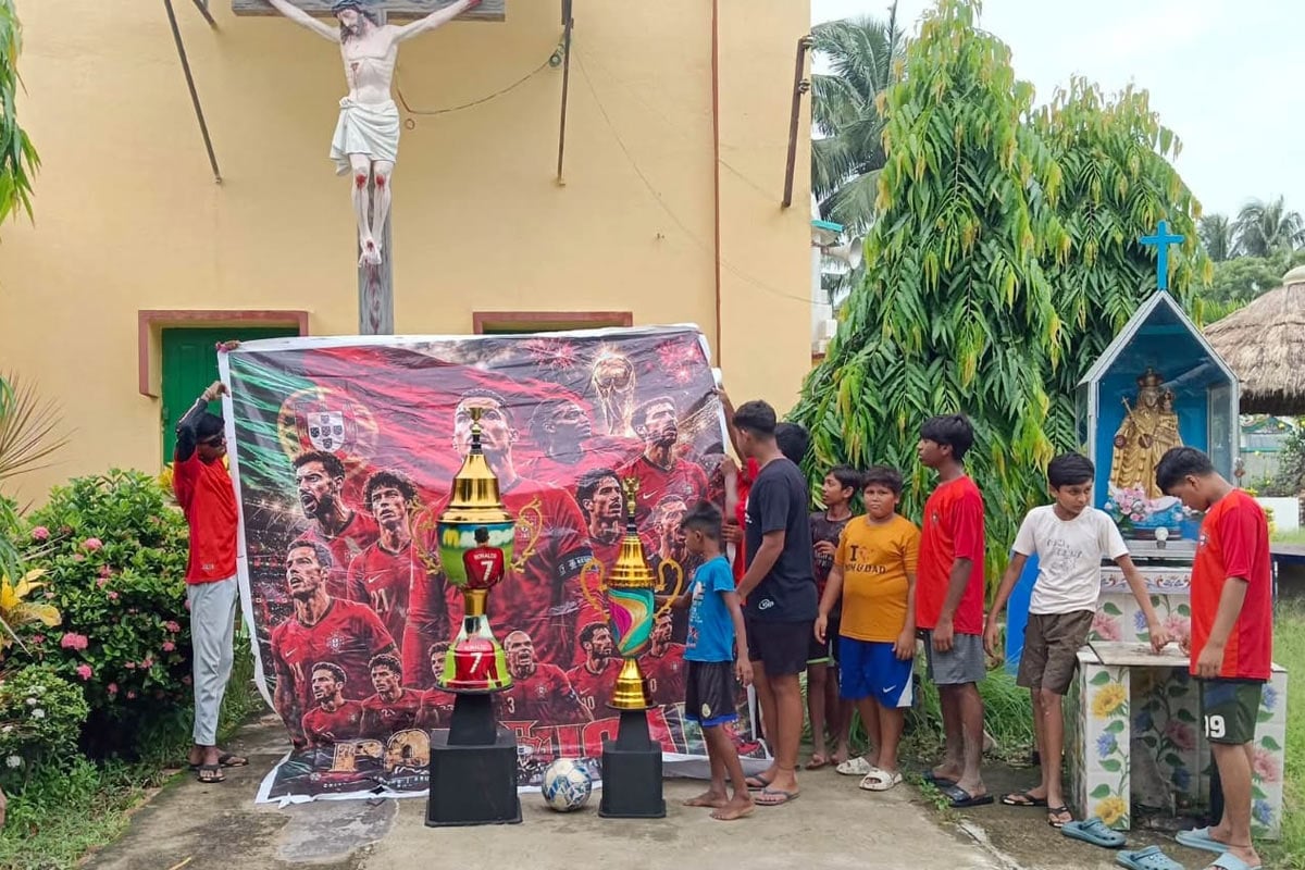 স্পেনের এক গোলেই স্বপ্নভঙ্গ! বিশ্বকাপে পর্তুগালের বিদায়ে মন খারাপ মহিষাদলের ‘রোনাল্ডোর গ্রামের’