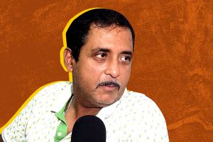 ‘খিচুড়ি খেতে খেতে তৃণমূলের ঝামেলা দেখছি, নারদ নারদ বলছি’
