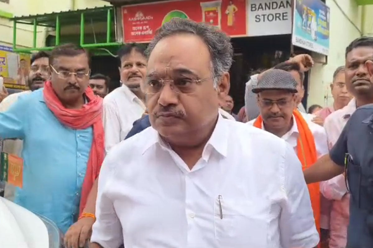 বিদ্রোহীরা মমতার ‘সোনার টুকরো ভাই’, কংগ্রেসে থাকলে সারাজীবন চা-জল দিতে হত! কটাক্ষ শমীকের