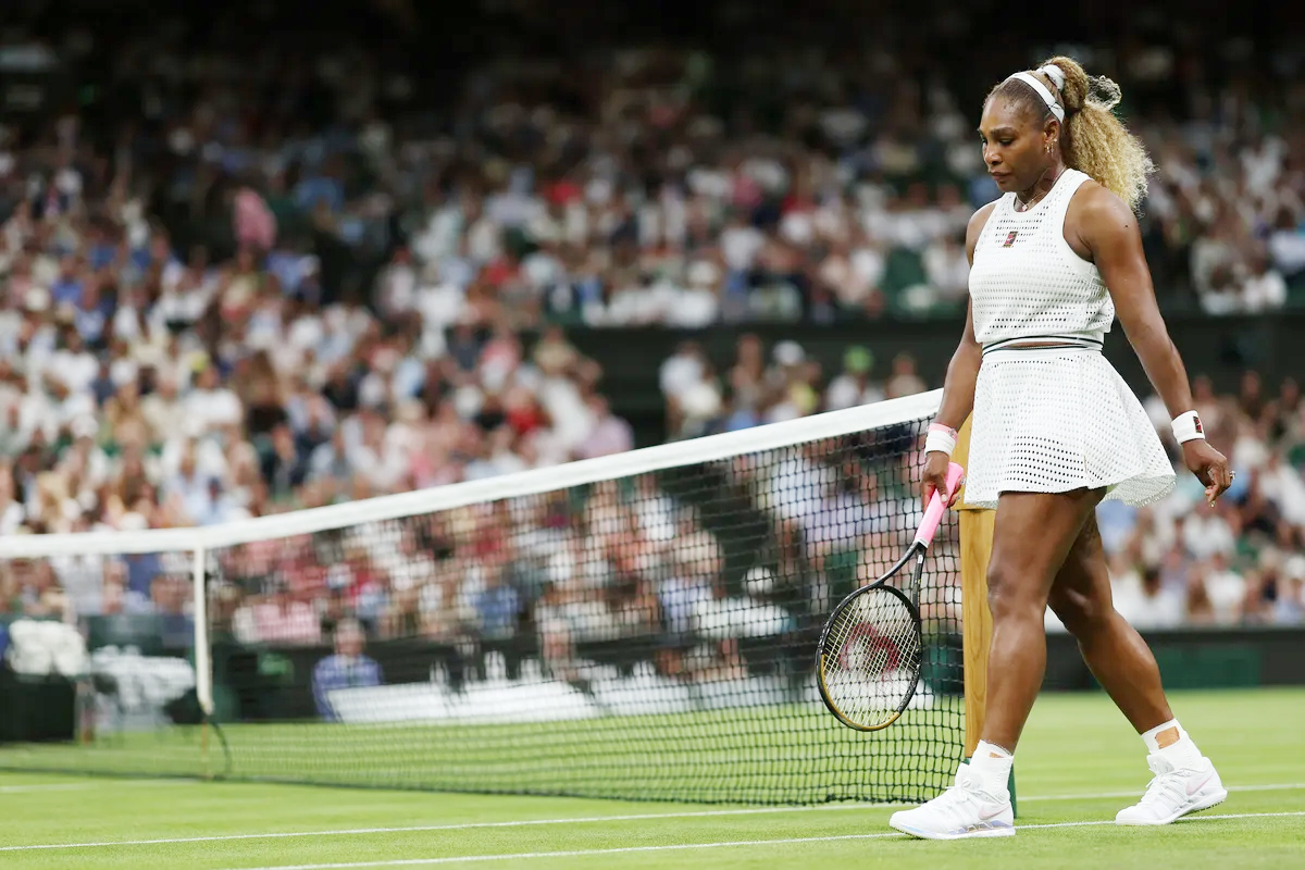 serena williams knee effusion fluid drainage explained