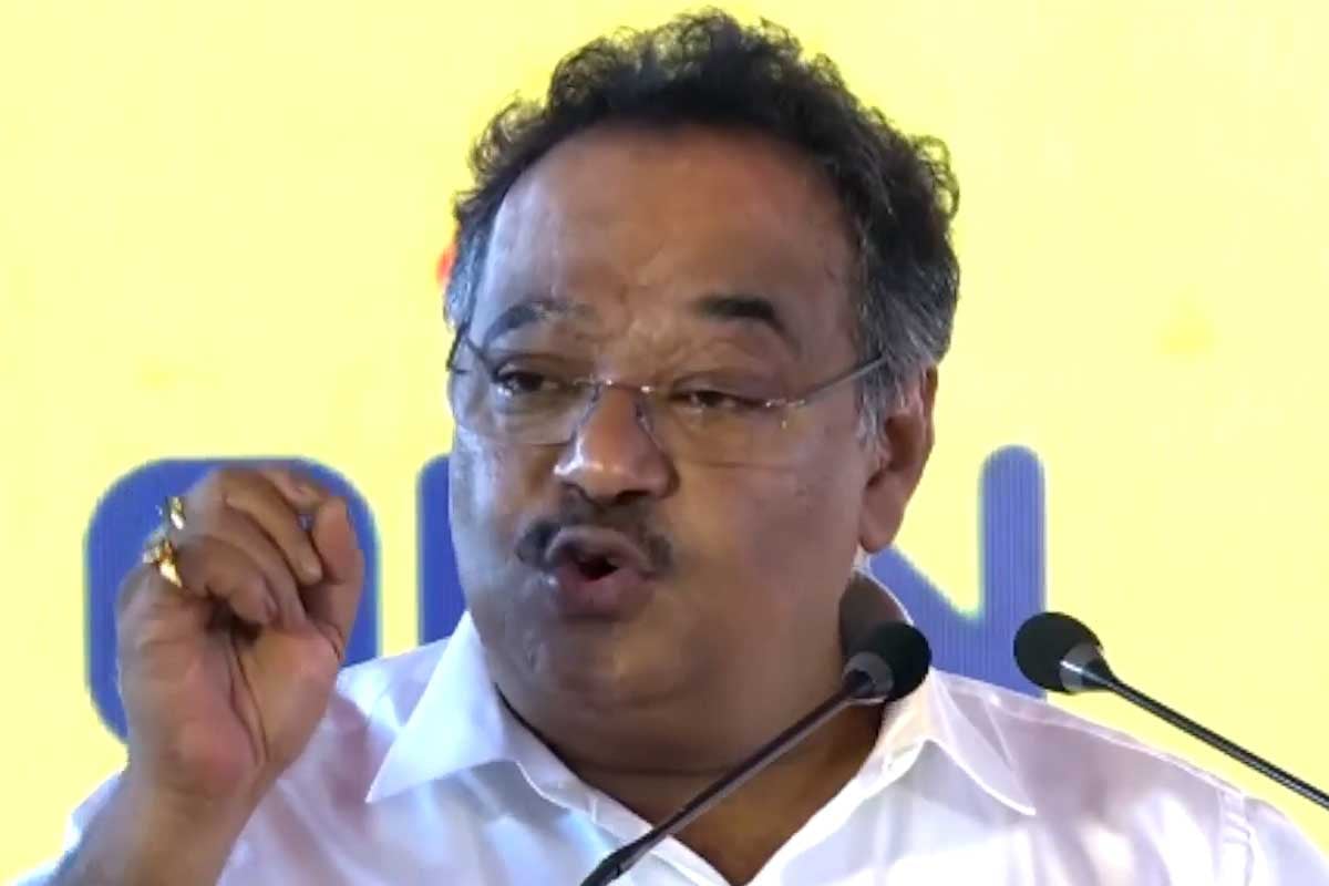 ভাষা নয়, শিল্পে মেলায় ভারত! ‘কারও রক্তচক্ষু নেই’, সিঙ্গুরের স্বপ্নপূরণে শিল্পপতিদের আবেদন শমীকের