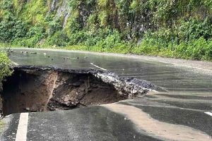 ধসে বিধ্বস্ত রাস্তা, ৩ দিন বন্ধ থাকছে শিলিগুড়ি-সিকিম ১০ জাতীয় সড়ক