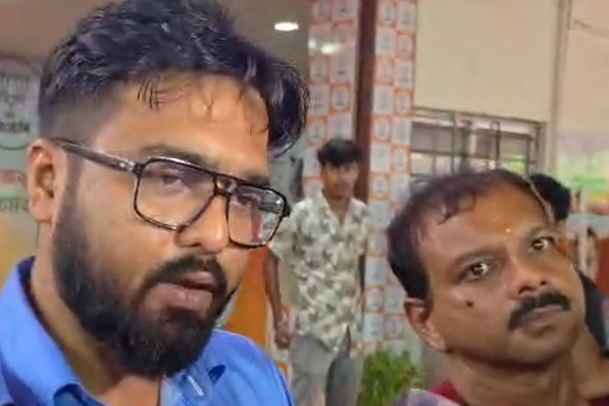 লিভারের দুরারোগ্য ব্যাধিতে মৃত্যুর মুখে খুদে! জনতার দরবারে অসহায় বাবাকে সাহায্য ‘মানবিক’ মুখ্যমন্ত্রীর