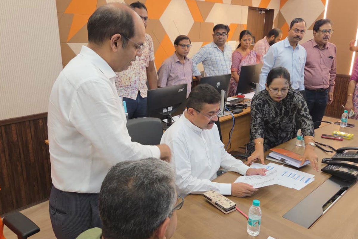 cm-suvendu-adhikari-makes-surprise-visit-to-swasthya-bhavan