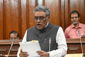 কীভাবে বাড়বে রাজস্ব, বিধানসভায় রূপরেখা দিলেন অর্থমন্ত্রী স্বপন দাশগুপ্ত