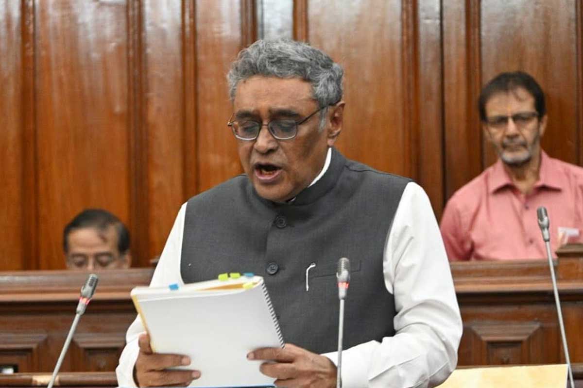 কীভাবে বাড়বে রাজস্ব, বিধানসভায় রূপরেখা দিলেন অর্থমন্ত্রী স্বপন দাশগুপ্ত