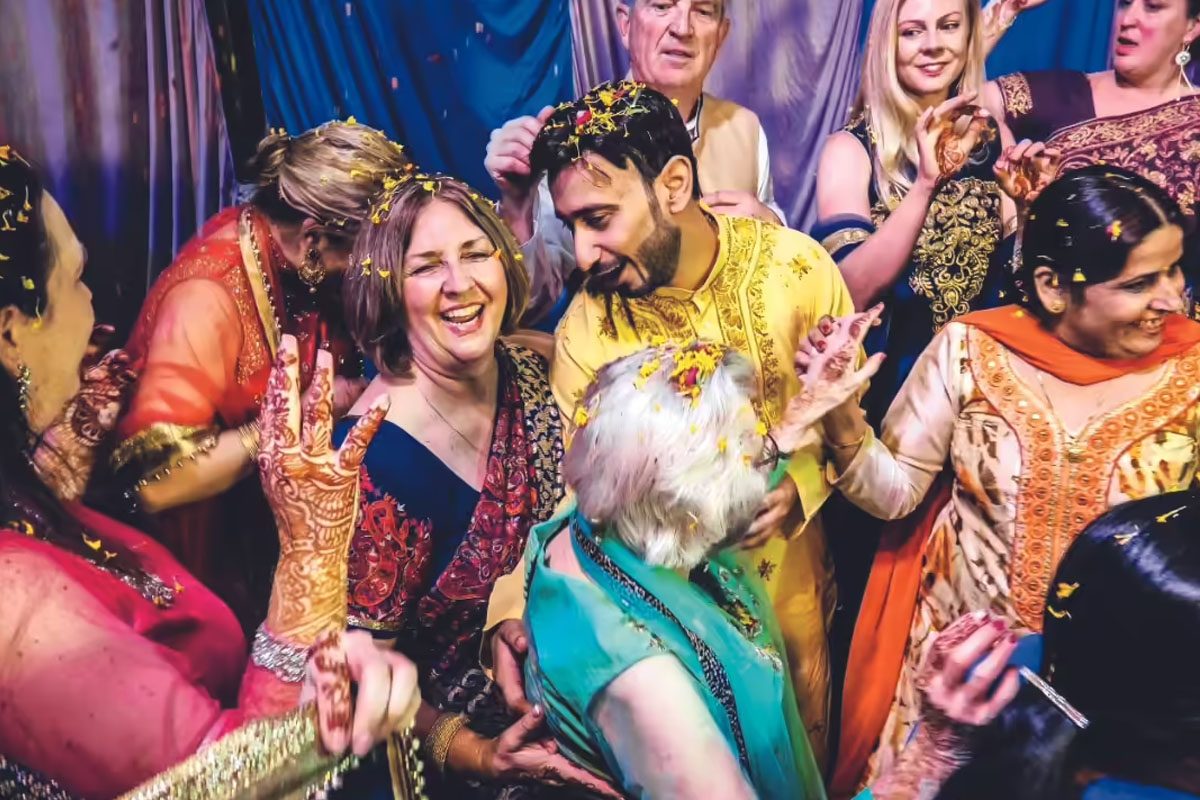 foreign tourists spending 20k to attend Indian wedding as guests
