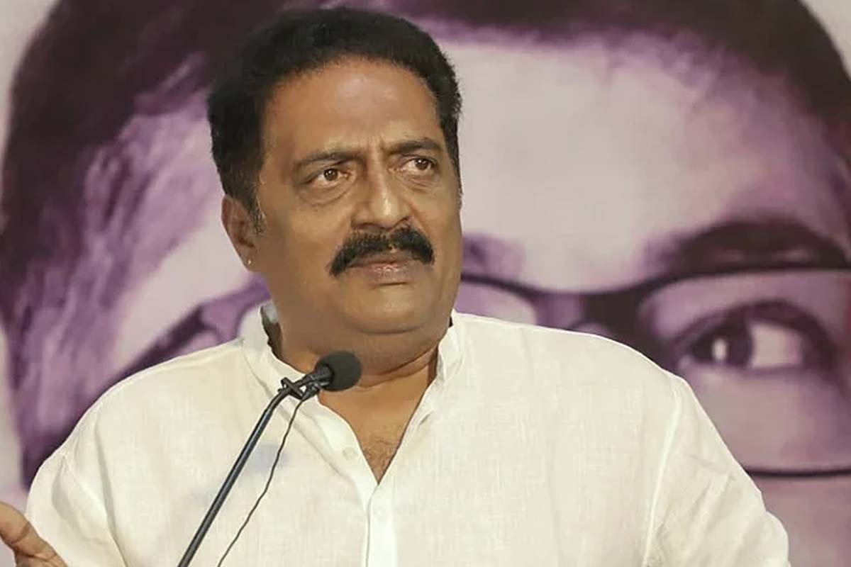 ‘মিথ্যে বলছে কর্নাটক নির্বাচন কমিশন’, ভোটার তালিকায় নাম বাদ পড়ায় ফুঁসছেন প্রকাশ রাজ