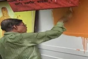 গেরুয়া থেকে সাদা হয়ে ফের গেরুয়া অ্যাকাডেমি অফ ফাইন আর্টস, রুদ্রনীল বললেন, ‘রাজনীতিকরণ চাই না’