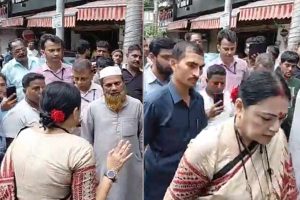 ছি ছি এত্তা জঞ্জাল! পার্ক সার্কাসের নামী শপিং মলের পাশে আবর্জনার স্তূপ দেখে অগ্নিশর্মা অগ্নিমিত্রা