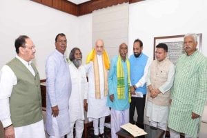 ‘শাহী’ বৈঠকে রফাসূত্র, কুড়মালি ভাষা অষ্টম তফসিলে অন্তর্ভুক্তিতে সবুজ সংকেত!