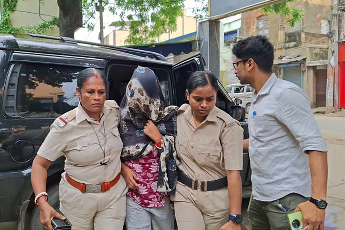 ‘হানিট্র্যাপে’ রাজনীতিবিদদের নিশানা! ঝাড়খণ্ডে এসটিএফের জালে জঙ্গি হামিমের বাঙালি বান্ধবী