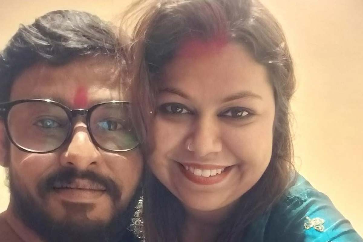 বিজেপি প্রার্থীর সঙ্গে পরকীয়ায় মজে কং প্রার্থীর এজেন্ট! শুভেন্দুর দরবারে ‘প্রতারিত’ গৃহবধূ