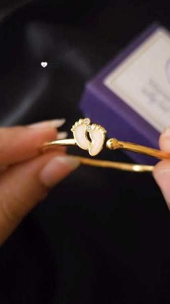Custom breast milk jewellery keepsake