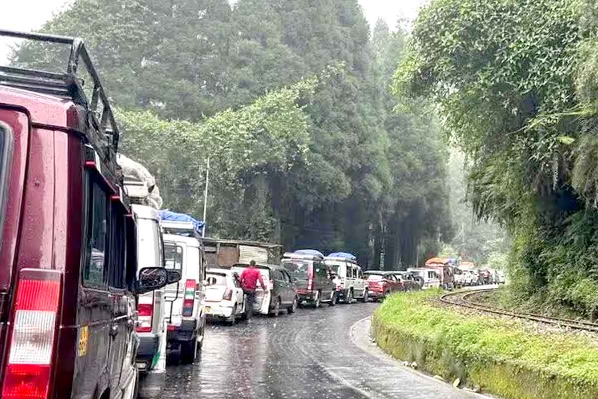 ট্র্যাফিক জ্যামে হাঁসফাঁস দশা! দার্জিলিংয়ের যানজট কমাতে নয়া পরিকল্পনা রাজ্যের