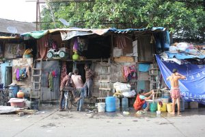 ফুটপাতবাসীদের পুনর্বাসন, মানবিক কর্তব্য
