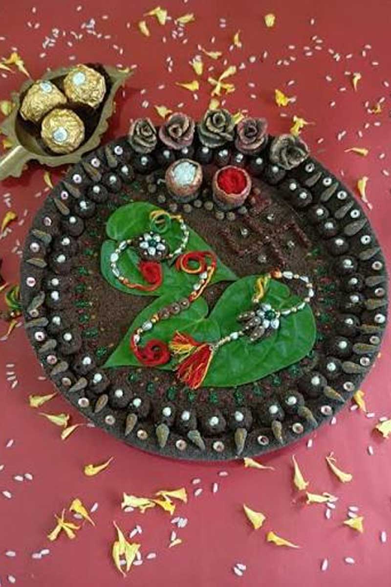 Surat’s Vedic Cow Dung Rakhis Become a Raksha Bandhan Favourite
