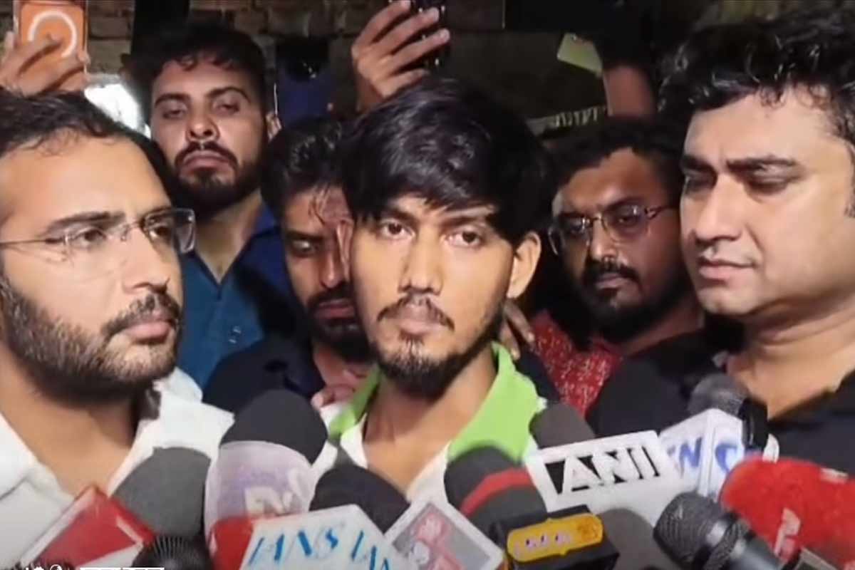 ‘আর্থিক সাহায্য নয়, বাবার নামে ভালো স্কুল করুক সরকার,’ চাইছেন পিতৃহারা হাফিজ