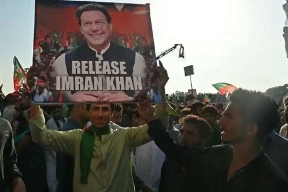Pak SC ordered Imran Khan be moved to hospital
