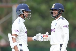 শঙ্কা কাটিয়ে ফিরলেন শুভমান, শ্রীলঙ্কায় প্রস্তুতি ম্যাচে ভারতের জয়ের পরও ব্যাট করে গেলেন সিরাজ