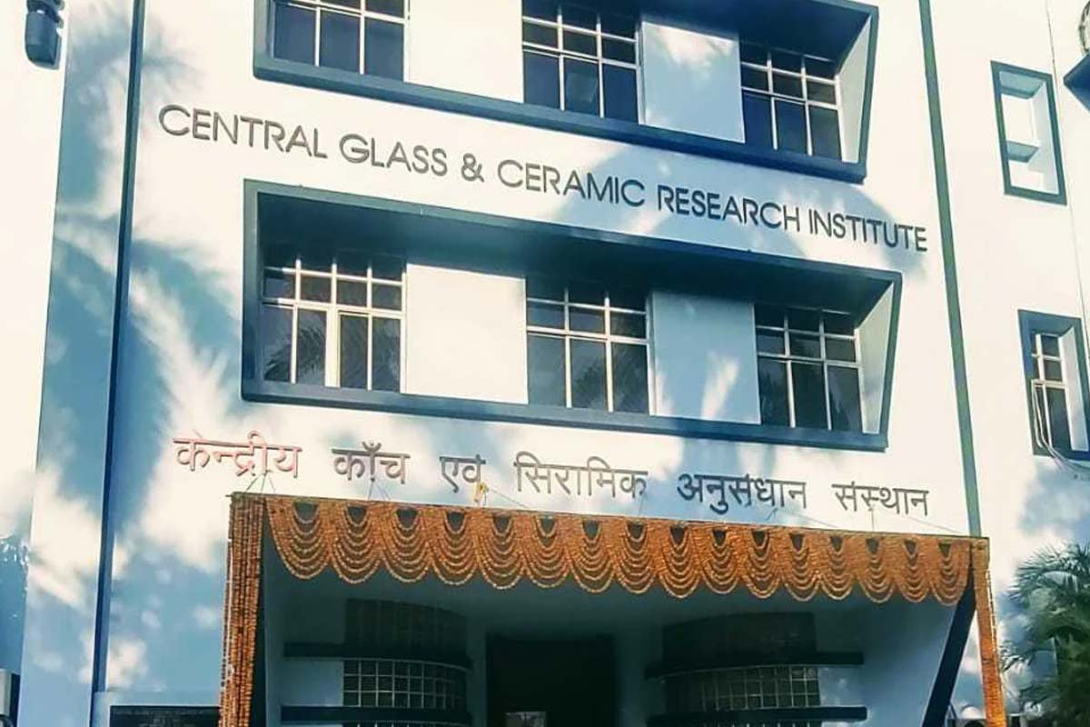 যাদবপুরের কেন্দ্রীয় প্রতিষ্ঠানের ‘রাষ্ট্রীয় গুরুত্ব’ বাড়াতে পদক্ষেপ, অনুষ্ঠানে কী বার্তা অর্থমন্ত্রীর?