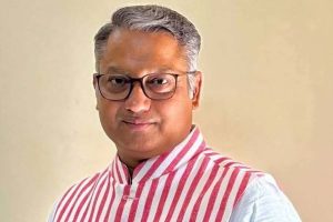 দুই-একদিন আসার কালচার বরদাস্ত নয়! শিক্ষক-অধ্যাপকদের হাজিরায় কড়া বার্তা মন্ত্রীর