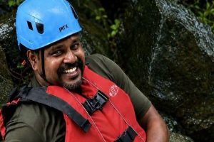 বৃদ্ধকে বাঁচাতে নিজের লাইফজ্যাকেট পরিয়ে দেন, বানভাসী কেরলে মৃত্যু উদ্ধারকারী যুবকের