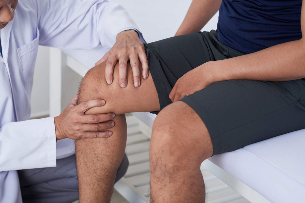 knee popping sound when normal when to worry