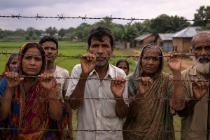 ভারতীয় হয়েও ‘পরাধীন’ মালদহের ২৪ পরিবার, কাঁটাতারের ওপারেই দু’দশক বাস