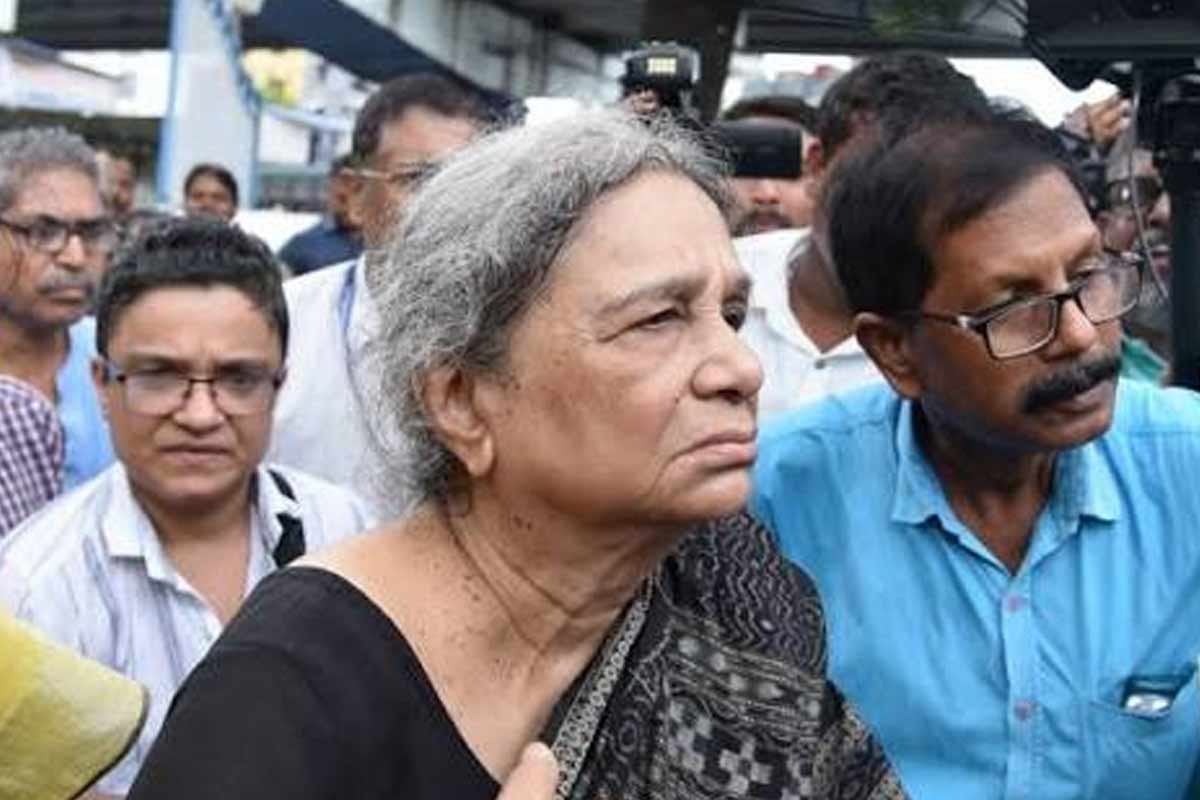 আচমকা অসুস্থ বুদ্ধদেবজায়া মীরা ভট্টাচার্য, হাসপাতালে চিকিৎসাধীন