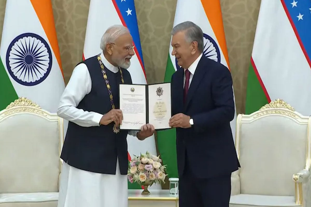 উজবেকিস্তানের সঙ্গে দীর্ঘমেয়াদি ইউরেনিয়াম চুক্তি! ‘সফল’ বৈঠক শেষে মোদিকে সর্বোচ্চ সম্মান