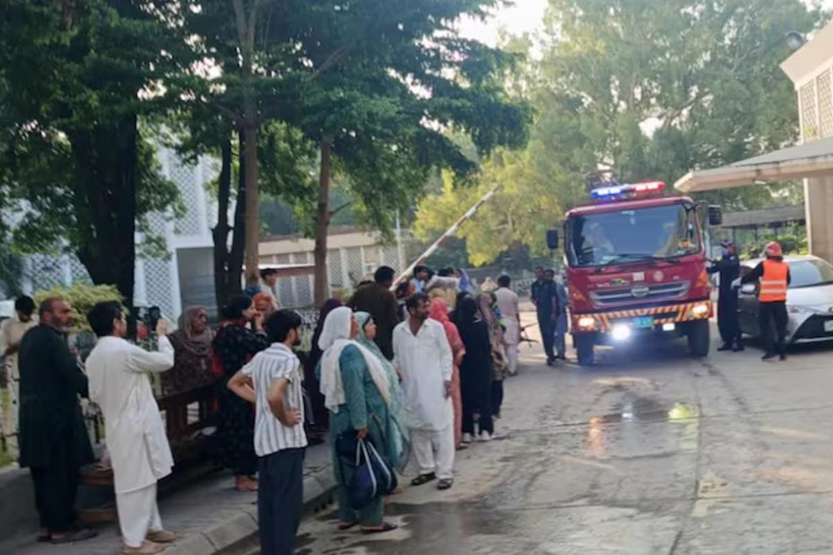পাকিস্তানের হাসপাতালে ভয়াবহ অগ্নিকাণ্ড! মৃত অন্তত ১৫ সদ্যোজাত
