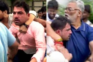 পাপ্পু যাদবকে জুতো ছুড়ে গ্রেপ্তার যুবক, সাংসদ বললেন, ‘খুনের চেষ্টা’