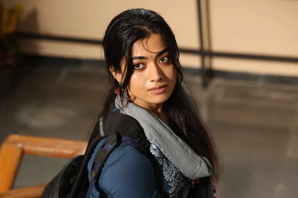 নিতম্বে গুরুতর চোট রশ্মিকার, বন্ধ শুটিং, দীর্ঘদিন থাকতে হবে বিশ্রামে!
