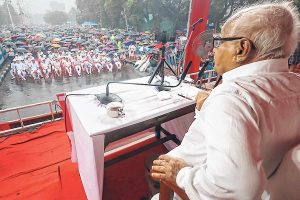‘সিপিএম-সিপিআই বামপন্থী নয়’, রাম-বাম জোটকে কড়া ভাষায় তোপ এসইউসিআইয়ের
