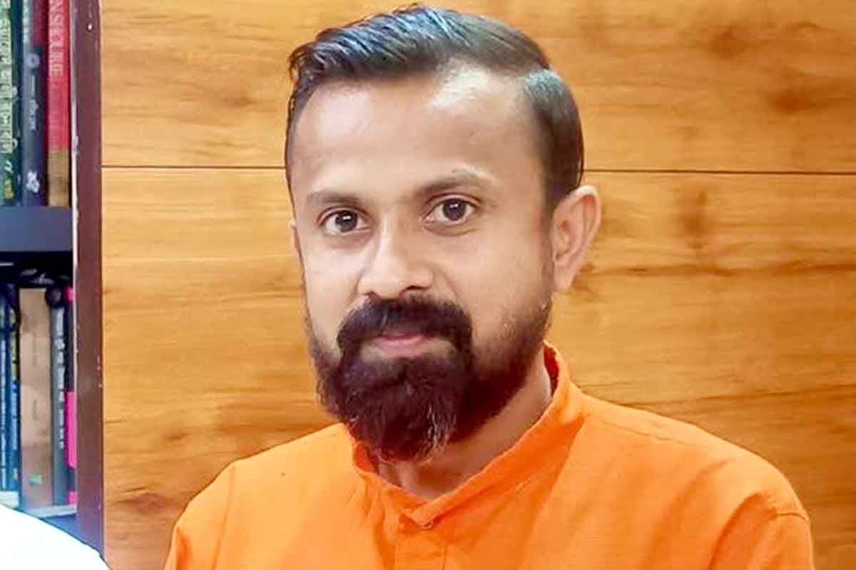 এন্টালি থানায় তালা ঝুলিয়ে বিক্ষোভ! সুদীপ রামকে সাসপেন্ড করল বিজেপি