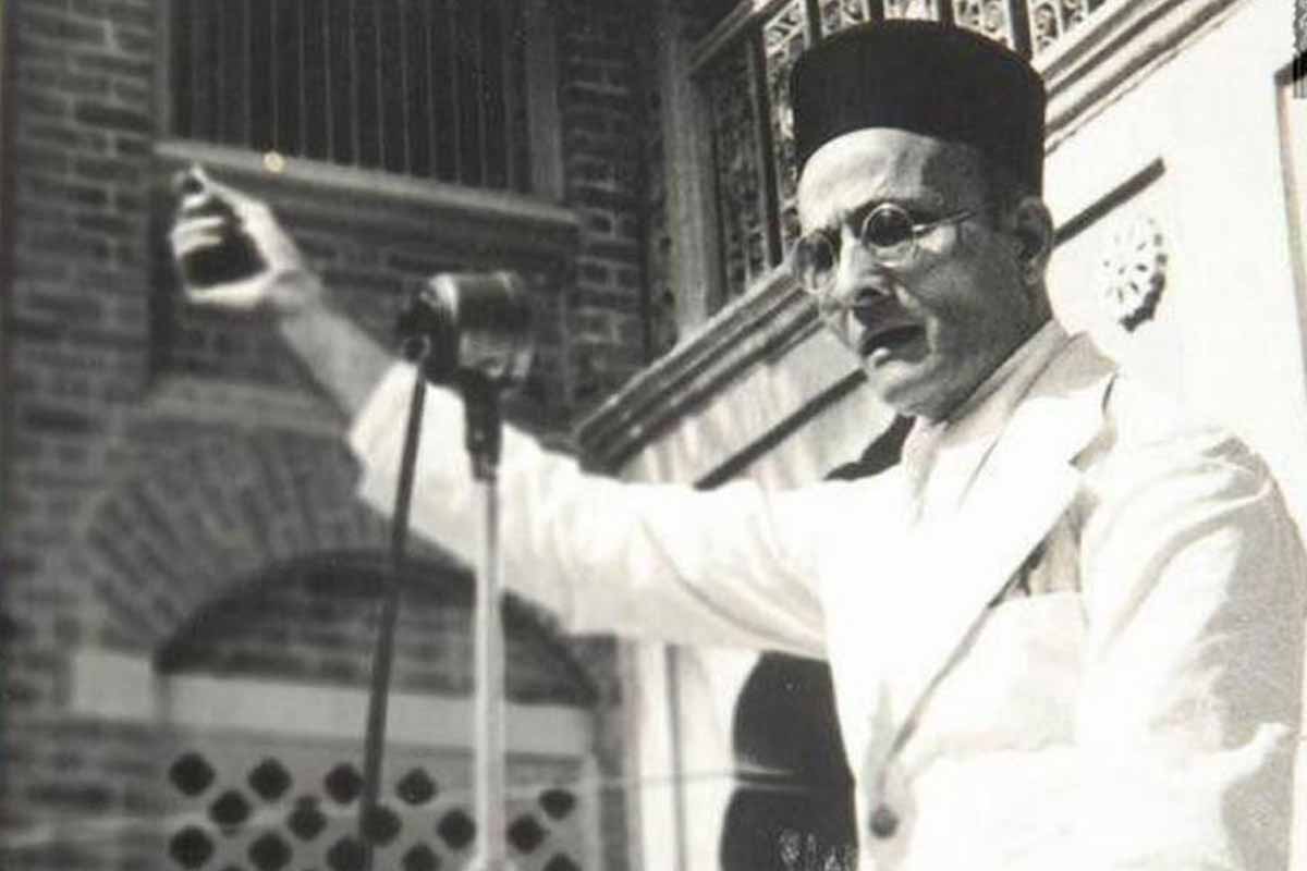 স্বাধীনতা নিয়ে কুইজে সাভারকর সংক্রান্ত প্রশ্ন, সরগরম কেরল রাজনীতি, সাসপেন্ড শিক্ষক