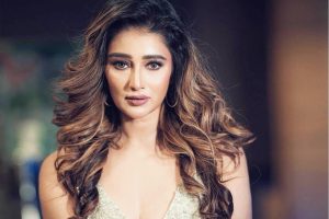 শনির দশায় জেরবার সায়ন্তিকা! প্রেম জীবন নিয়ে নায়িকাকে কোন পরামর্শ জ্যোতিষীর?