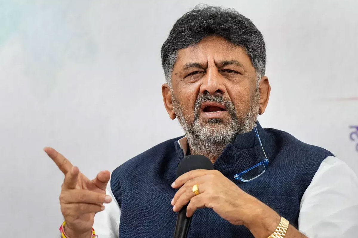 ‘কর্নাটকে বন্দে মাতরমের দুই স্তবকই গাওয়া হবে’, কেন্দ্রের নির্দেশ উড়িয়ে ঘোষণা শিবকুমারের
