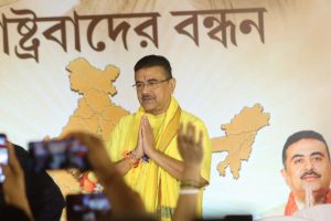 ‘আবর্জনা সাফ করার শপথ নিতে হবে’, রাখিবন্ধনে ‘যাদবপুরের দেশ বিরোধী’দের তোপ মুখ্যমন্ত্রীর