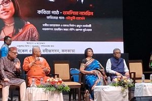 রবীন্দ্রসদনে তসলিমা ভক্তদের জোয়ার, ‘মুক্তমনা’দের নিরাপত্তায় পুলিশের বজ্রআঁটুনি