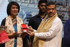 ‘ইতিহাস মনে রাখে, কারা দরজা বন্ধ করেছিল, কে খুলল’, বামেদের তোপ দেগে শুভেন্দুকে ধন্যবাদ তসলিমার