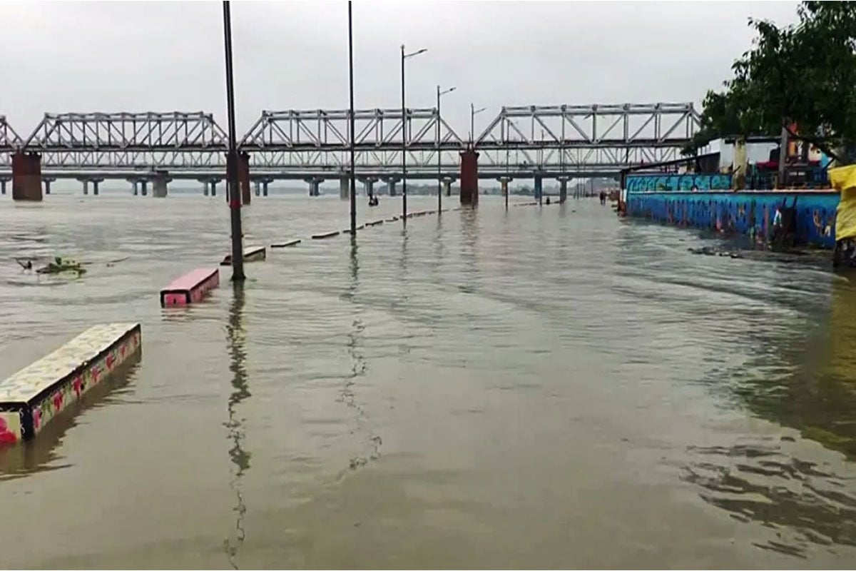 নেপালের দুর্যোগে ভাসবে উত্তরপ্রদেশ? ফুঁসছে নারায়ণী-গণ্ডক, প্লাবনের শঙ্কায় সতর্কতা একাধিক জেলায়