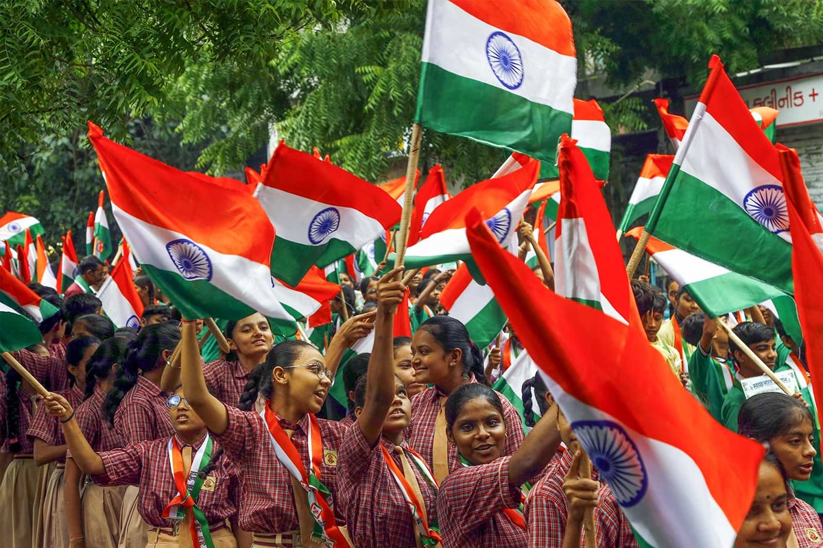 স্বাধীনতার ৭৯ বছর পার! দেশের গণতন্ত্র পরিণত হলেও এখনও রয়েছে বহু চ্যালেঞ্জ