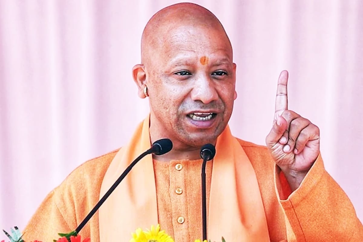 সরকারি বাসে মহিলাদের বিনামূল্যে সফর, ভাড়া লাগবে না সঙ্গীরও! রাখির উপহার যোগীর